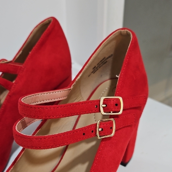 Comfort Est 1946 Women's Red Suede Double-Strap Block Heel Pumps - Picture 3 of 14